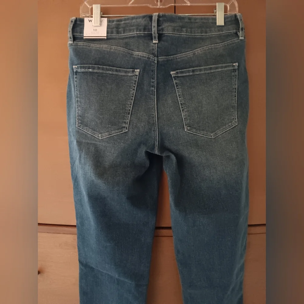 NWT White House Black Market High Rise Straight Crop Jeans, Size 10, Medium Blu - Picture 3 of 8